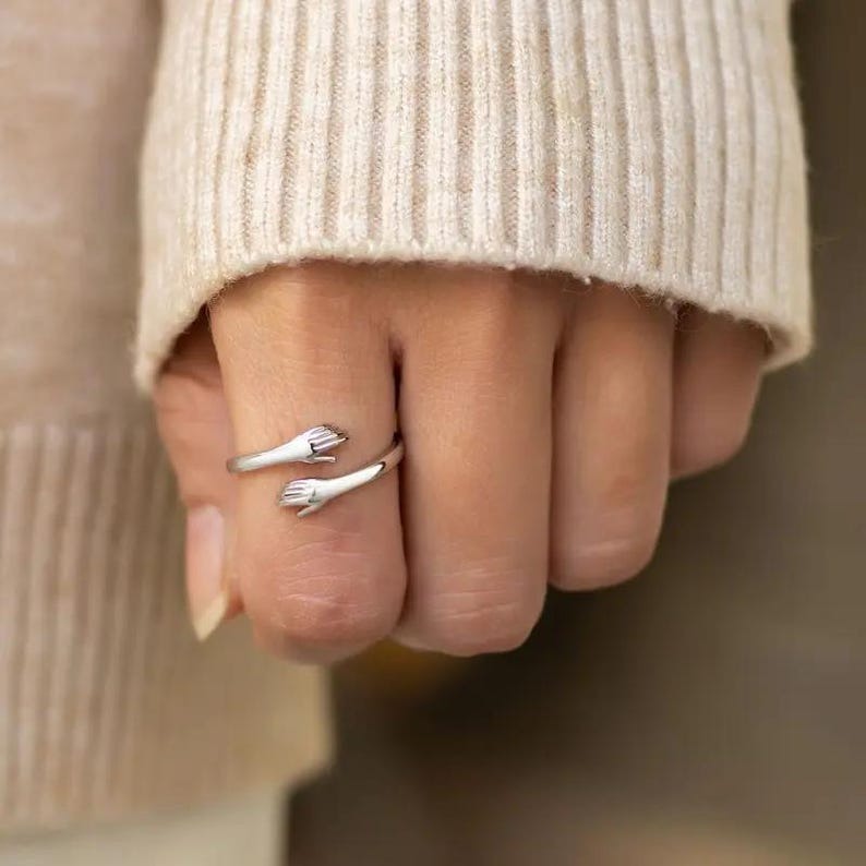 Resizable Hug Ring