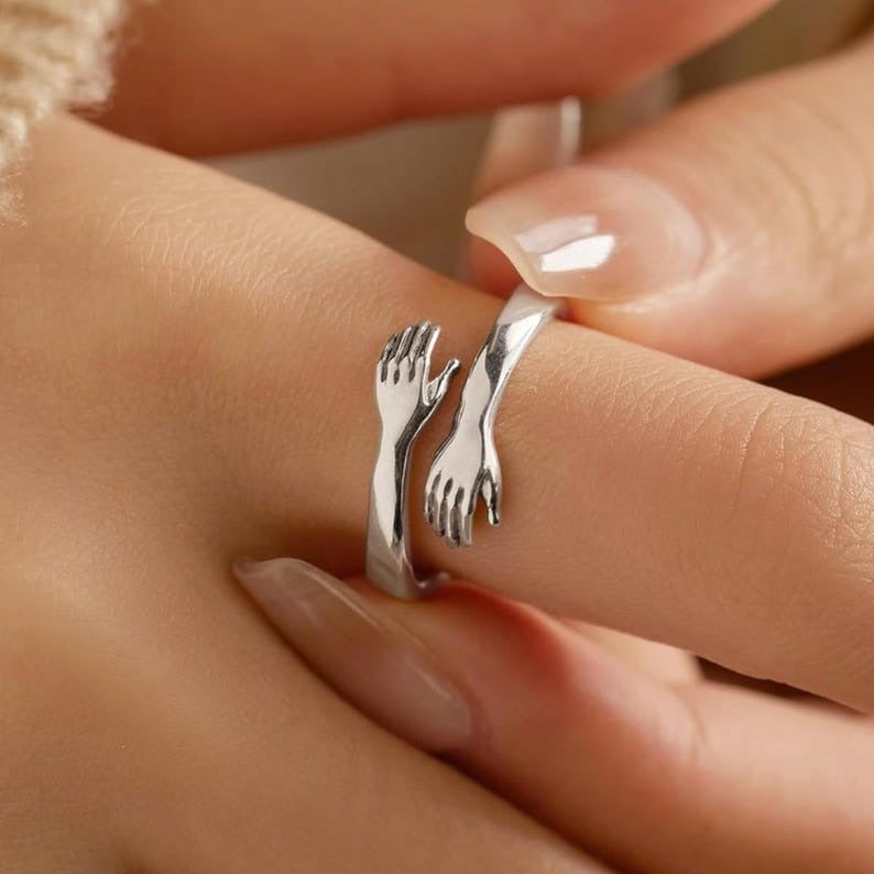 Resizable Hug Ring